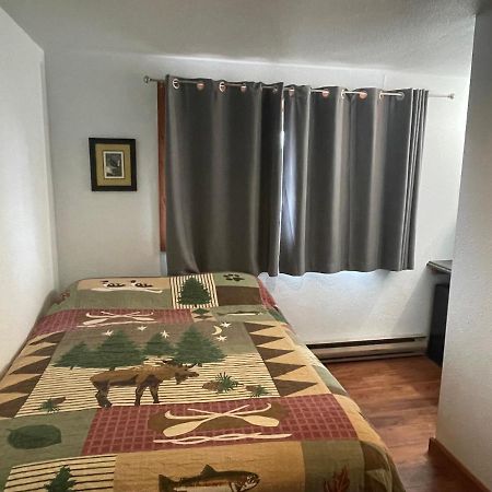 Brown Bear Saloon & Motel Bird Creek Exterior photo